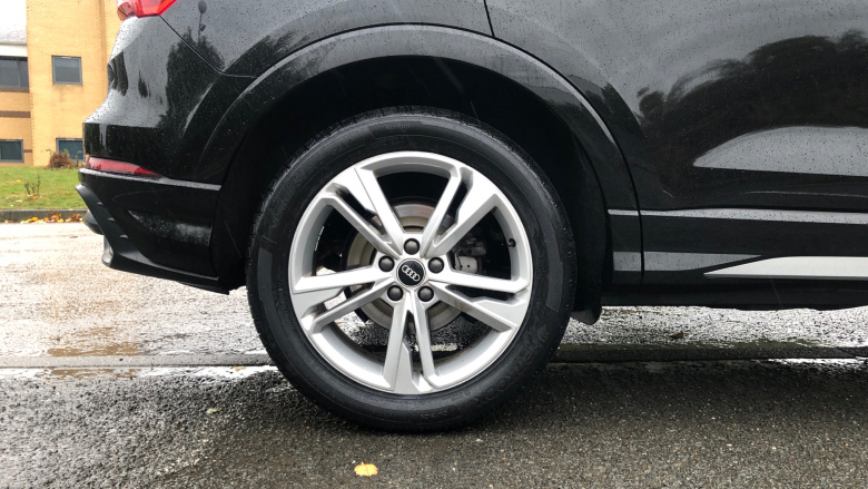 Audi Q3 35 TFSI S Line 5dr Petrol Estate